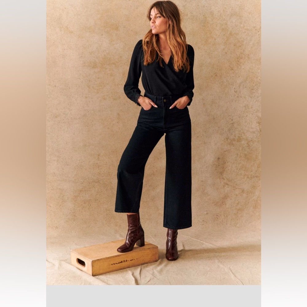 Sezane Le Crop in Black (Sz 4/french 36)